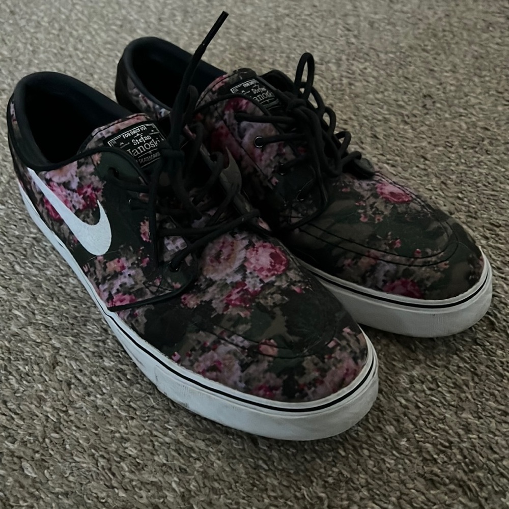 Digital Floral Nike SB Janoski